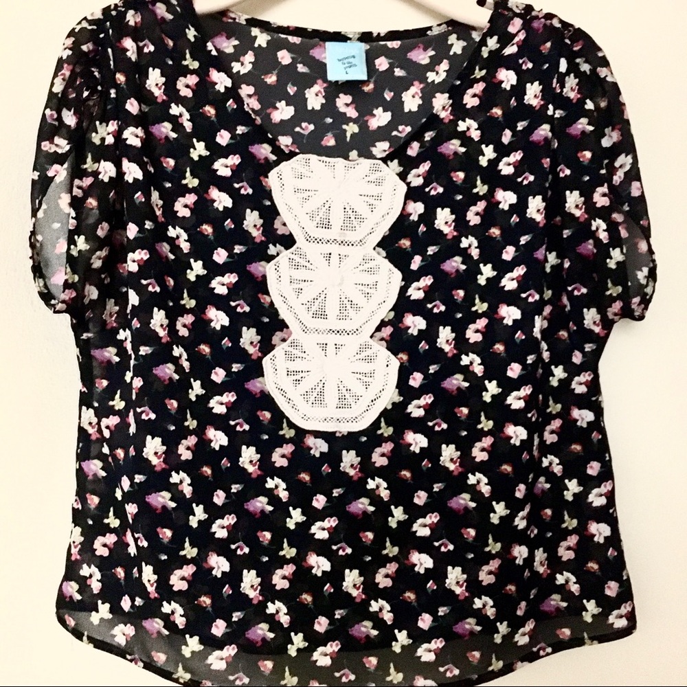 Summery floral blouse!